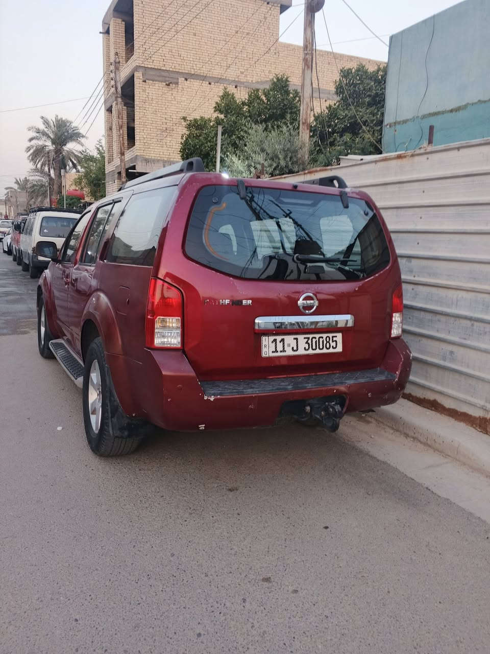 السلام عليكم للبيع فقط نيسان باثفندر موديل ٢٠٠٨وارد امريكي حادثها جاملغ خلف السايق مصبوغة حزام البنيد جارد مكان السياره في بغداد حي العامل كير ومكينه وتبريد مكفول داخل السياره نضيف السياره بسمي تحويل مباشر نقصها صدر خلفي رقم الهاتف *********** سعرها ٧٥ورقه وبيها مجال
