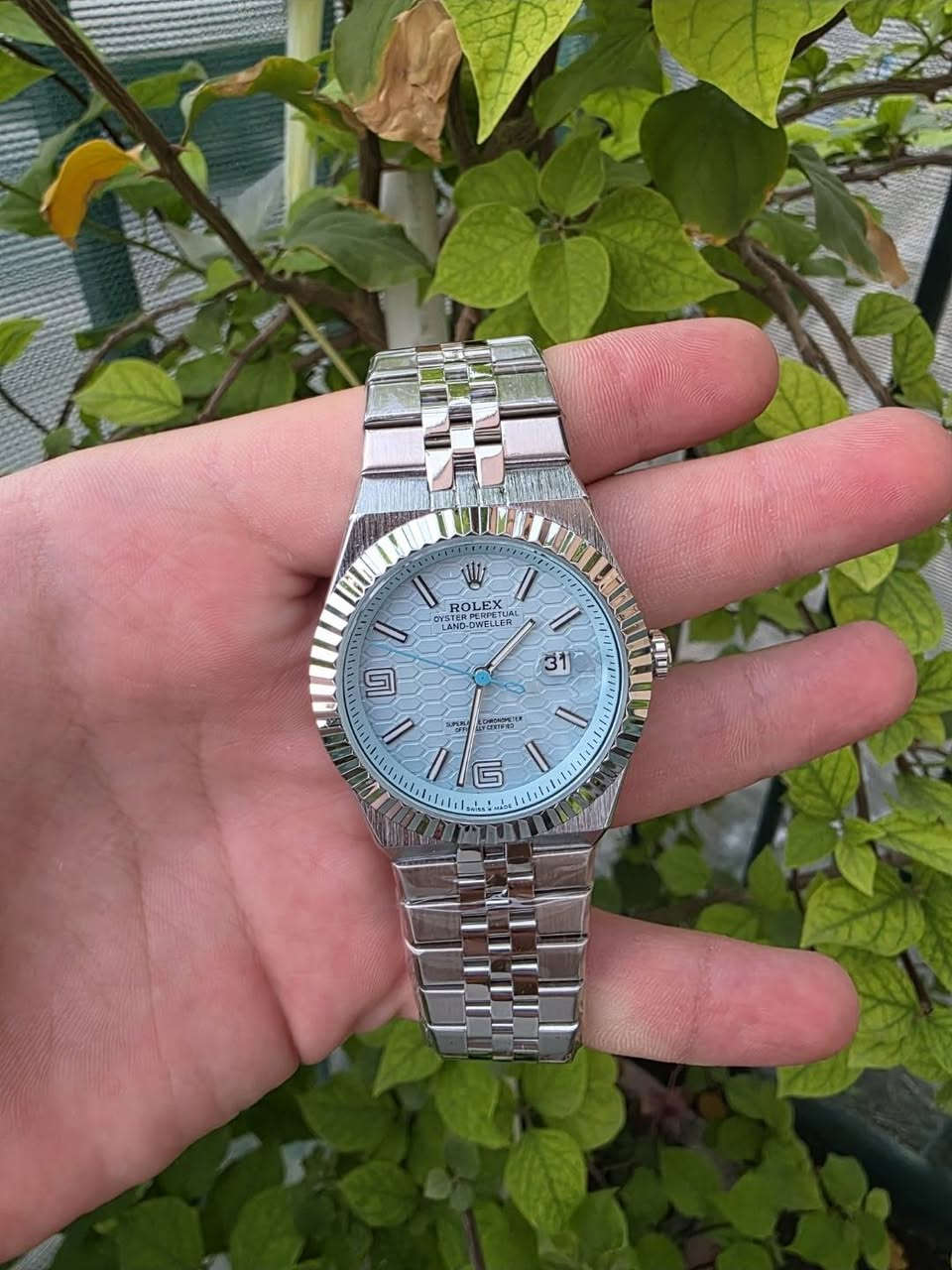 ساعة من ماركة "Rolex"  موديل 2025
تعمل بنظام كوارتز "باتري" 
📟تاريخ شهري    
🔍عدسه مكبر للعداد الشهري 
😍ماكنة  كبس 
🔥زنجيل مشابه التيتانيوم
💥قفل  فراشه
🔥ماكنه على ماطور (تعمل كالاوتماتيك)
💎زنجيل عليه ختم رولكس 
🤩  السعر  30الف مع التوصيل
📞للتواصل والاستفسار يرجى التواصل معنا على الرقم
***********
🚛🚚يوجد لدينا توصيل لجميع محافظات العراق 🚚🚛🇮🇶🇮🇶
