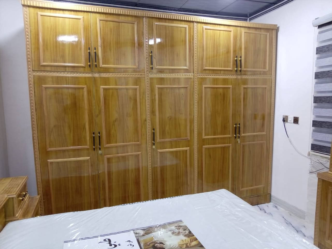 #قسط_غرفتك_براحتك
✔️ ويانا مدة التقسيط سنة و نص بدون مقدمة
✔️ لحاملي ماستر كارد الرافدين من الموظفين و المنتسبين و المتقاعدين وحتى الوريث مشمول عدنا
✔️ يوجد فصال حسب الطلب
✔️ يمكنكم استبدال غرفكم القديمة بغرفة جديدة وتقسيط الفرق
✔️ غرف نوم باحدث الموديلات من خشب الصاج
📌العنوان : الموصل / الجانب الأيمن / الصناعة القديمة / اليابسات 
📱اسياسيل : *********** (يوجد واتساب)
📱 كورك : ***********(يوجد واتساب)
