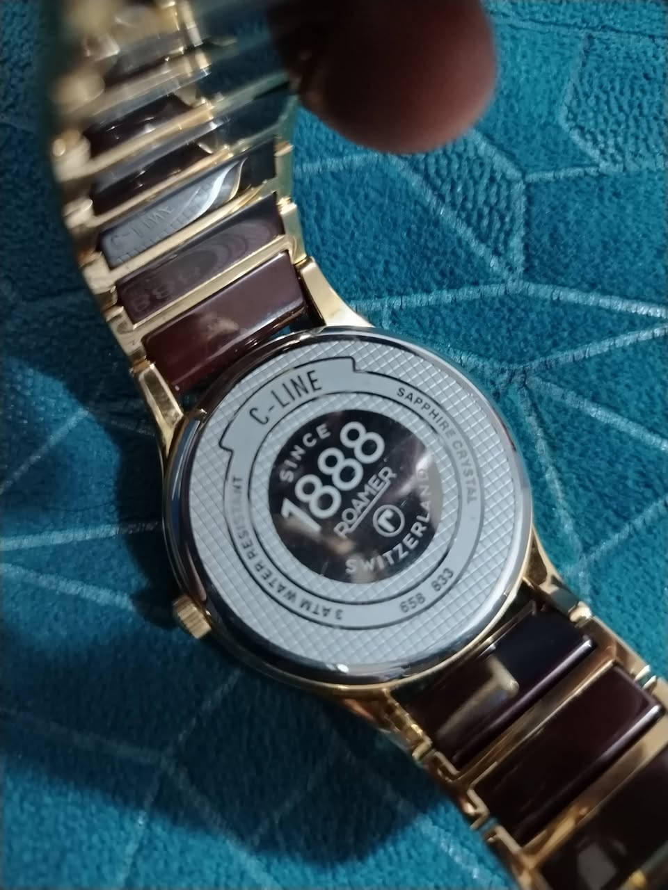 ساعة رومر سويسرية
 نوع  C - Line انتاج حديث كوارتز بطارية، مينة لؤلؤي ستانلس ستيل مع كافة ملحقاته وعلبته تحتوي على تاريخ day، وقفل فراشة جديدة غير مستخدمه السعر 150$، ويوجد توصيل ***********
