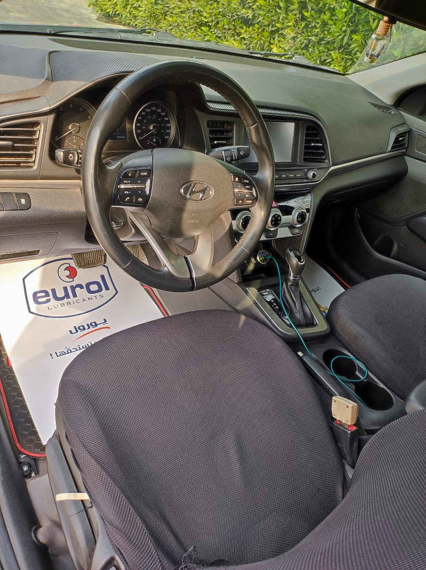 النترا مديل 20 بأسمي ماشية 38الف كيلو
حادثها بنيد فقط مبدل.
مكينة 2000 نص فوول 
صار بيها شخط عندي بالجاملغ الخلفي وسويته 
رايدها 138$ قفل
مكاني بغداد الغزالية
***********
