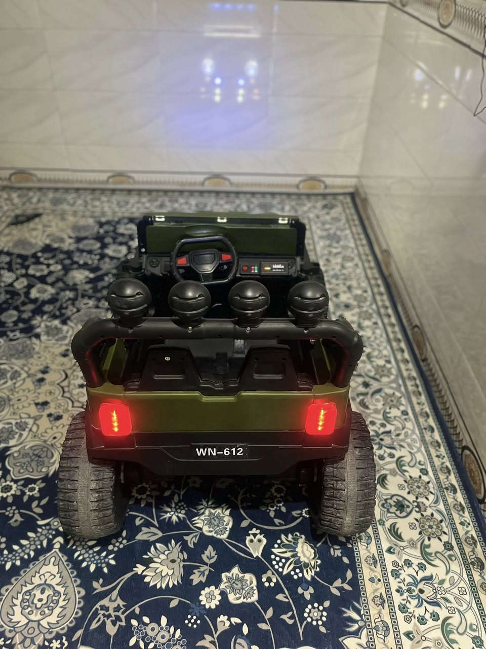 للبيع سيارة شحن اطفال من عمر 4-10 مواطير عدد 4 فور ويل AUX تحكم عن عن بعد تحكم استيرن هورن   اشتريتها 210 أريدها 160✔️


**إذا كنت صاحب هذا الإعلان وتريد حذفه لأي سبب، رجاءا أرسل رسالة إلى الدعم الفني**