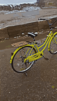 للبيع السعر ١٠٠ وبي مجال الشراي يخابر علا هاذه الرقم ***********
