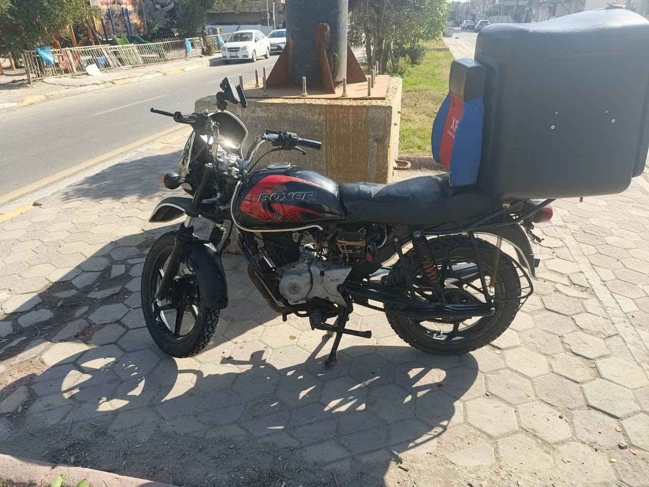 السلام عليكم بوكسر للبيع موديل 2021اوراق كاملا ما مرقم معمره جديد دراجه خير من الله مال شغل بس يرادله ترتيب شويه الدراجه رايدها إب ٨٧٥ وبيها مجال قليل ‏‪***********‬‏ بي واتساب
