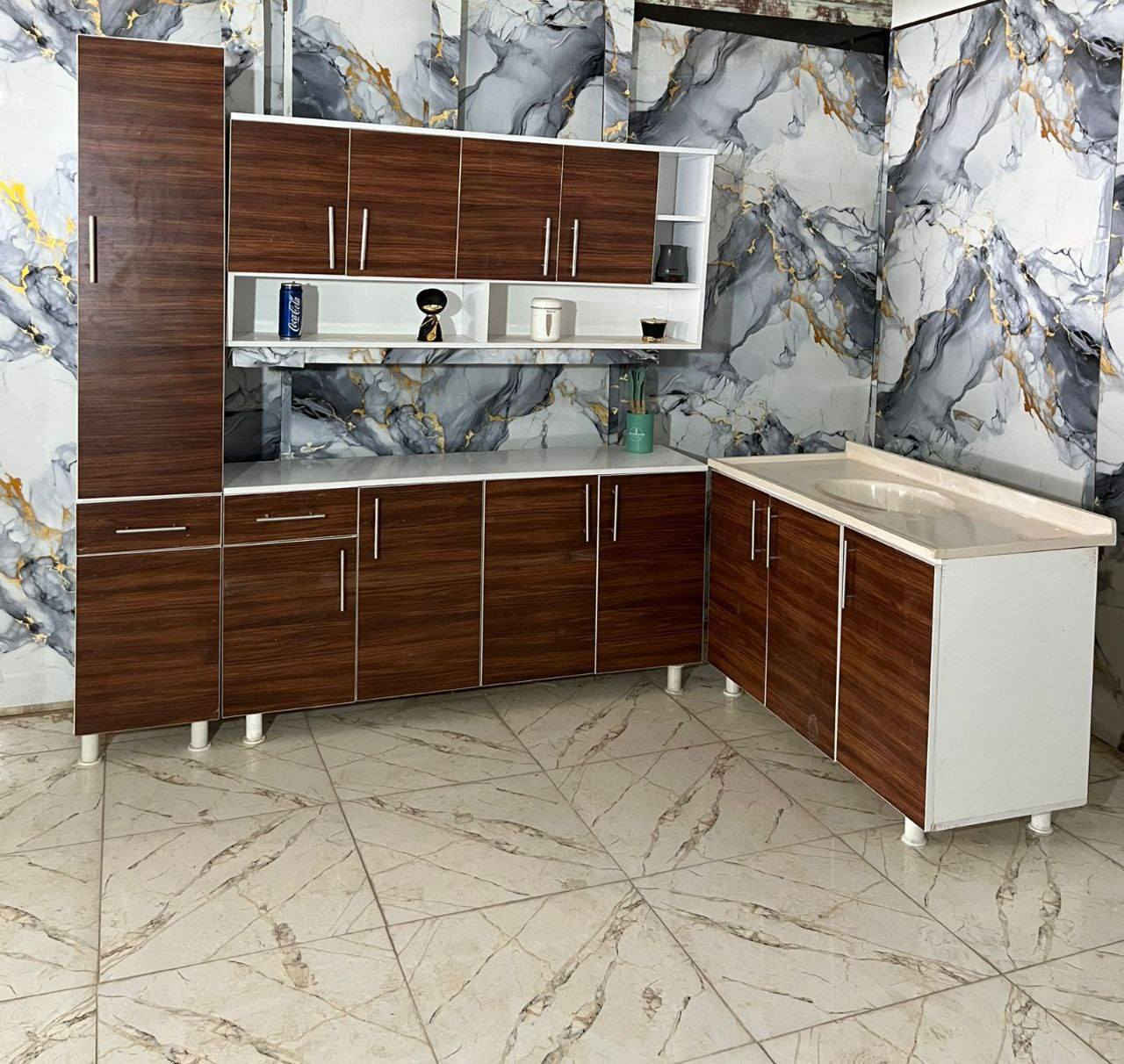 كاونتر خشب تركي mdf 
قياس مترونص ارضي مع ملحق متر ونص  مع فاترينا  والسنك مترو20 

التوصيل 
بغداد مركز مجاني
 الحجز  خاص


**إذا كنت صاحب هذا الإعلان وتريد حذفه لأي سبب، رجاءا أرسل رسالة إلى الدعم الفني**