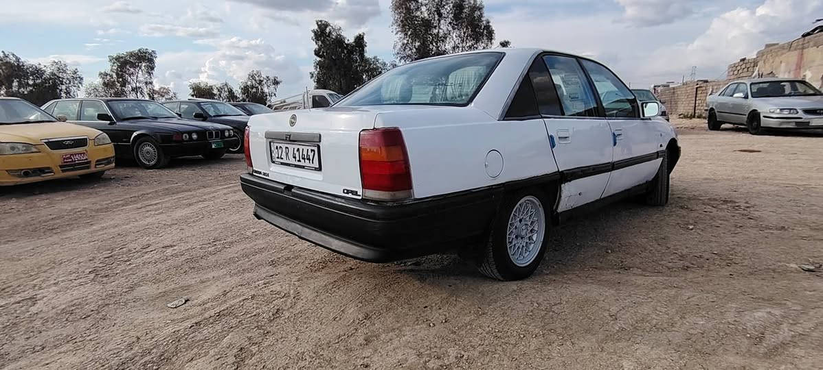 وابل وميكا حجم 18 موديل 1990
فول اتوماتيك 
رقم نينوى 12 وكاله تحويل من شرعي كربون بيها محرك كير جديد كهربائيات كلها شغاله تايرات باتري كله جديد سعر 30 بي مجال
مكاني
***********
***********
