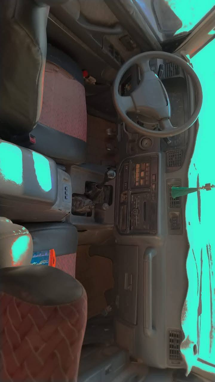 السلام عليكم ورحمة الله وبركاته لاندكروزر ٩٥ أبيض ٦ راكب كير عادي نوزل مامصبوغه بس الدعاميات محرك ٦ سلندر مكينه ٤٥٠٠ لو كير شغال السعر 75 
للاستفسار 
***********
*********** 
ملاحظه*التواصل على الارقام التالية غير متواجد على الفيس
