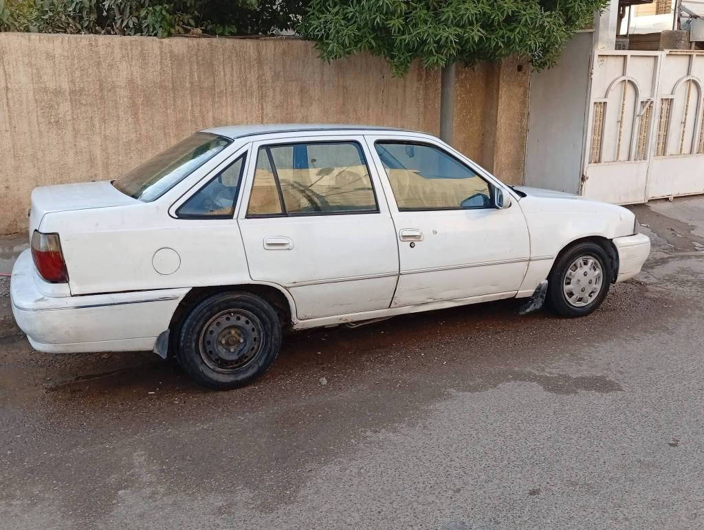 سلو موديل 96 سياره بدون صبغ كير عادي محرك بي خيط تبخير خفيف سياره شغاله وتمشي متنقص وحلوه السياره يرادلها ترتيبات بسيطه بااسمي تحويل مباشر هزه بيها السياره رقم بغداد السعر 27 وبيها مجال بسيط بغداد حي الاعلام *********** بغداد, العراق
