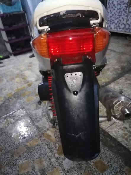 سلام عليكم سكنس نثيه 140دراجه خير من لله ونكره سلف وهندر دراجه لا نضوح ولا تبخير..ولا تنقيص.دراجه شغاله بس كابريتر وصخه تشتغل دراجه وتمشي بيه عادي بي من تقبط سكليتر شويه تكطع بيك مكاني مدينه صدر هاذ رقمي ***********
