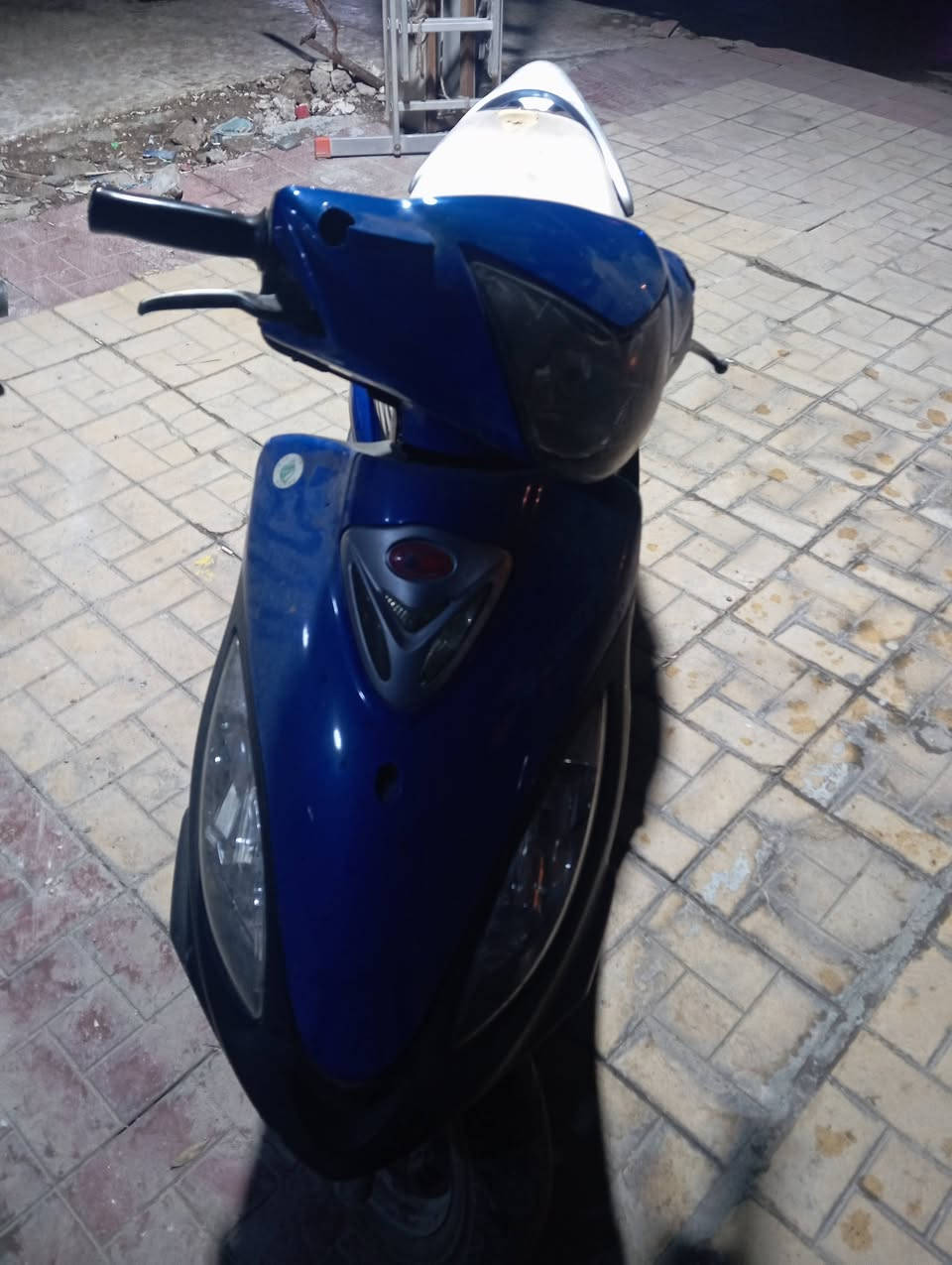 كامكو خير من الله شلعه ومعدل كهربائيات ومحرك كلشي بيها مگفول خير من الله
رقمي *********** واتساب بس موجود او خاص سعر 700
