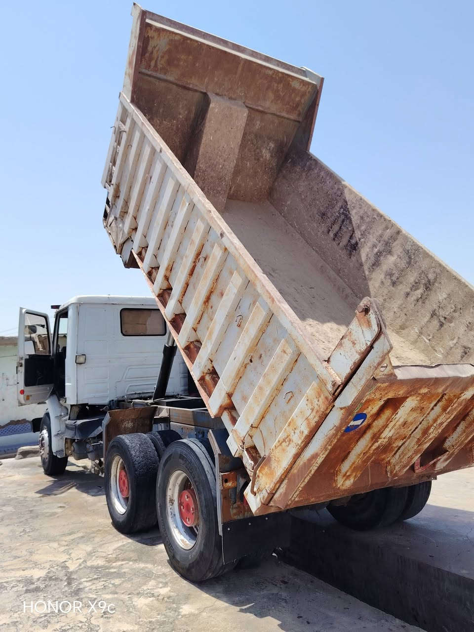 سلام عليكم ***********
سكانيه بيع او مراوس حسب القناعه 

موديل 2982

العنوان ذي قار الشطره
