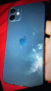 ايفون ١١ ١٢٨ • بطارية ١٠٠% • مبدل فقط