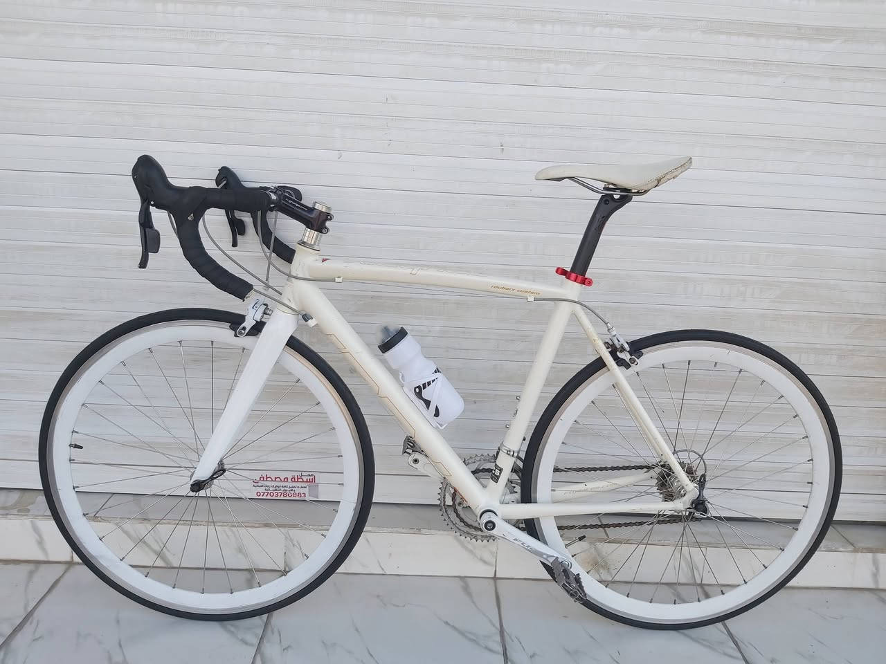 FUJI
بالة ياباني
فول المنيوم 
ماشة + مدة سرج كاربون
سستم SHIMANO SORA 2 × 8
اطارات قياس 23/700
التروس الامامي 50 سن 
   ✈يوجد توصيل لجميع المحافضات ✈
كركوك مدخل سايدين حي الاسرى والمفقودين 
معرض ابو شيفان ( *********** )
