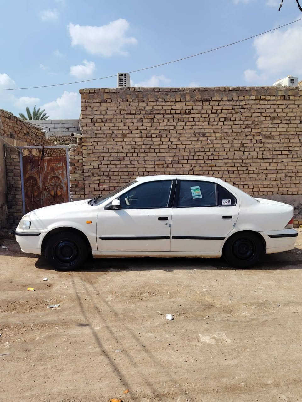 سمند للبيع موديل 11 مكفوله من ضربه وتبديل 
محرك وكير خير من الله تخم تاير تبريد شغال 
سنويه لحد 29 مصفره غرامات 
السعر 35 وبيهاا مجال حك الجيه 
‏‪0783 838 3242‬‏
