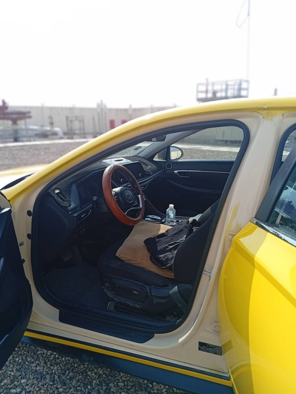 بيع ومراوس. حسب لقناعه
السلام عليكم السونار مرفق مع الصور
سوناتا هايبرد 2023 تكسي دبي اصل
مصبوغ عام بدون حادث شرط 
رقم القادسية سنويه لل2029
سياره نضيفه خير من الله 
خليجية فول مواصفات 
المواصفات⚔️
1/كير دكم 
2/حساسات أمامية 
3/حساسات خلفيه 
4/أوتو هولد 
5/سايد بريك بصمه 
6/شاشه كبيرة تدعم كاربلي اندرويد اوتو
7/بصمه تشغيل 
8/بصمه بيبان 
9/جنطه ذكية فتح عند الاقتراب 
10/تشغيل عن بعد 
11/مري شفط
12/اشاير بالمري
13/السياره محركين مكفولات كهرباء بانزين 
14/ماسحات أوتو 
15/اضويه أوتو
16/لايت عدسه ذكيه 3 ارتفاعات 
17/شاشة اعطال 
18/تبريد خلفي 
19/ وضعيات قيادة اربع مودات 
CUSTOM
SPORT 
SMART 
ECO
20/زر ركن لتشغيل الحساسات الاماميه 
21/لد خلفي ليزري
22/حساسات 360 درجة
23/أشارة ترحيب عند الاقتراب 
24/شفتات ستيرن 
25/بطاريات نوع12v 
26/ درايم شيفت دفع امامي 
27/تبريد شاشة 
28/تبريد بيانو اوتو
29/ويل كروم حجم 16
30/تقفيل ذاتي عند وصول السرعة20
31/ماشيه 90وقابل للزياده
مكينه،2000HEV هجينه 
السياره خير من الله اريد مراوس بأقل  والسعر140 وماكو هيج دور السوك ماكو اصل هيج سعر وخليجي
مكان السياره البصره الزبير
هاتف ***********
وبيه واتساب
