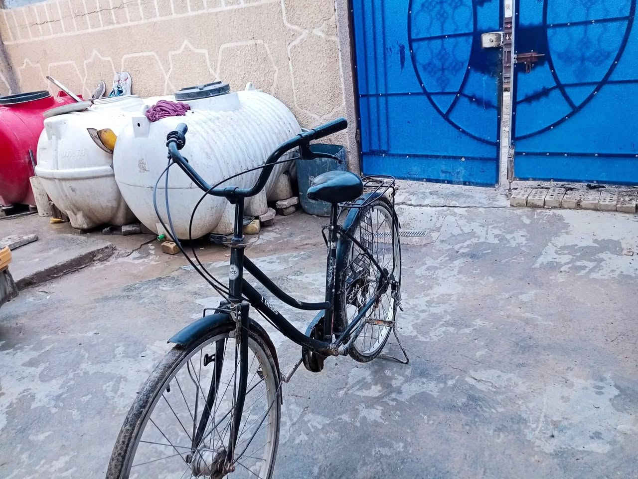 سلام عليكم شباب بايسكل للبيع طك جيس بايسكل نضيف ومفول نضافة 100/100
كير بركيات ورة كدام تايرت جدد كلشي نضيف بل بايسكل وبسعرر 60وبي مجال شراي يجي خاص ويشلع عيوني مرواس اذا اكو ارواس


**إذا كنت صاحب هذا الإعلان وتريد حذفه لأي سبب، رجاءا أرسل رسالة إلى الدعم الفني**