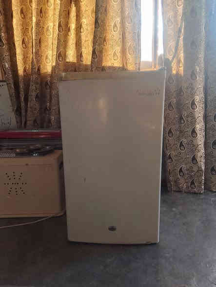 ثلاجه شرط اشغل سعر 60 وبيها مجال ***********
