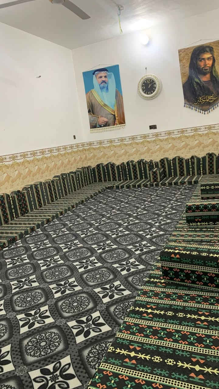 بيت للبيع طابو ملك مساحه البيت 250 بناء طابوك يحتوي البيت غرفتين وصاله ومطبخ واستقبال وديوانيه وصحيات داخليه وخارجيه عنوان البيت الفضليه حي النور 
*********** وتساب فقط
