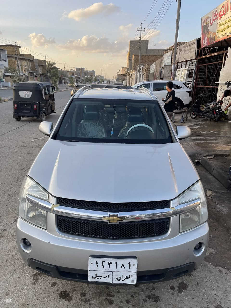 سلام عليكم شوفر ليت كوينكس للبيع سياره كبل للشارع ولا نقصه كلشي حداديه خلفيه اماميه جديدات لووك سياره مصروف عليه هواي ادامه كامله نوزلات بلكات واير بلكات سلف جديد باتري جديد كللله جديد تخم تاير  سياره انضف من الصور بيه البنيد مبدل وجاملغ السايق بيه بارد شبر ولبقيه كفاله عامه سياره معروضه 75 وبيه مجال للستفسار *********** ما متواجد بس اتصال
