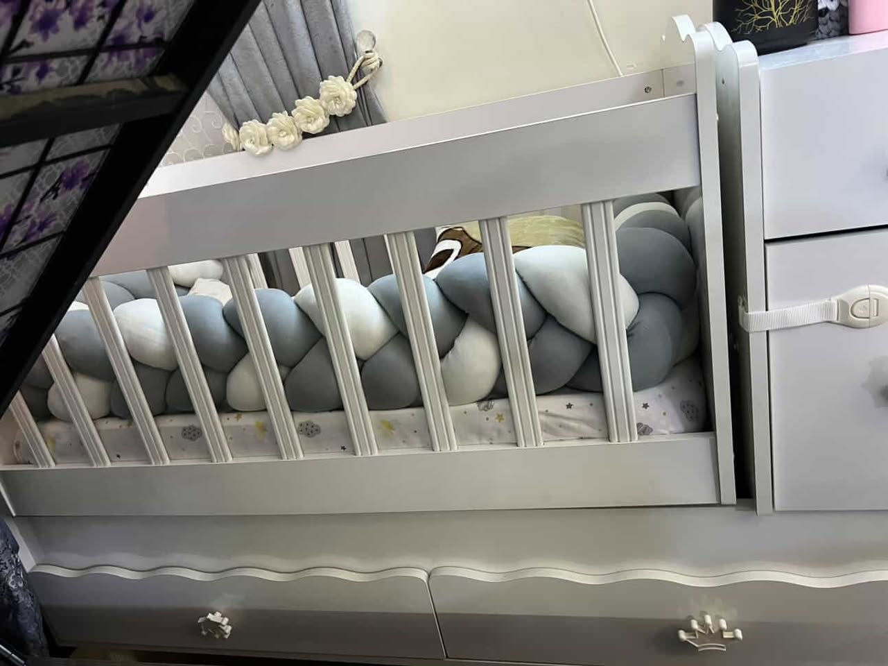 سرير نظيف جدا سعر 175
للأستفسار مراسله 

+964 783 799 9779
