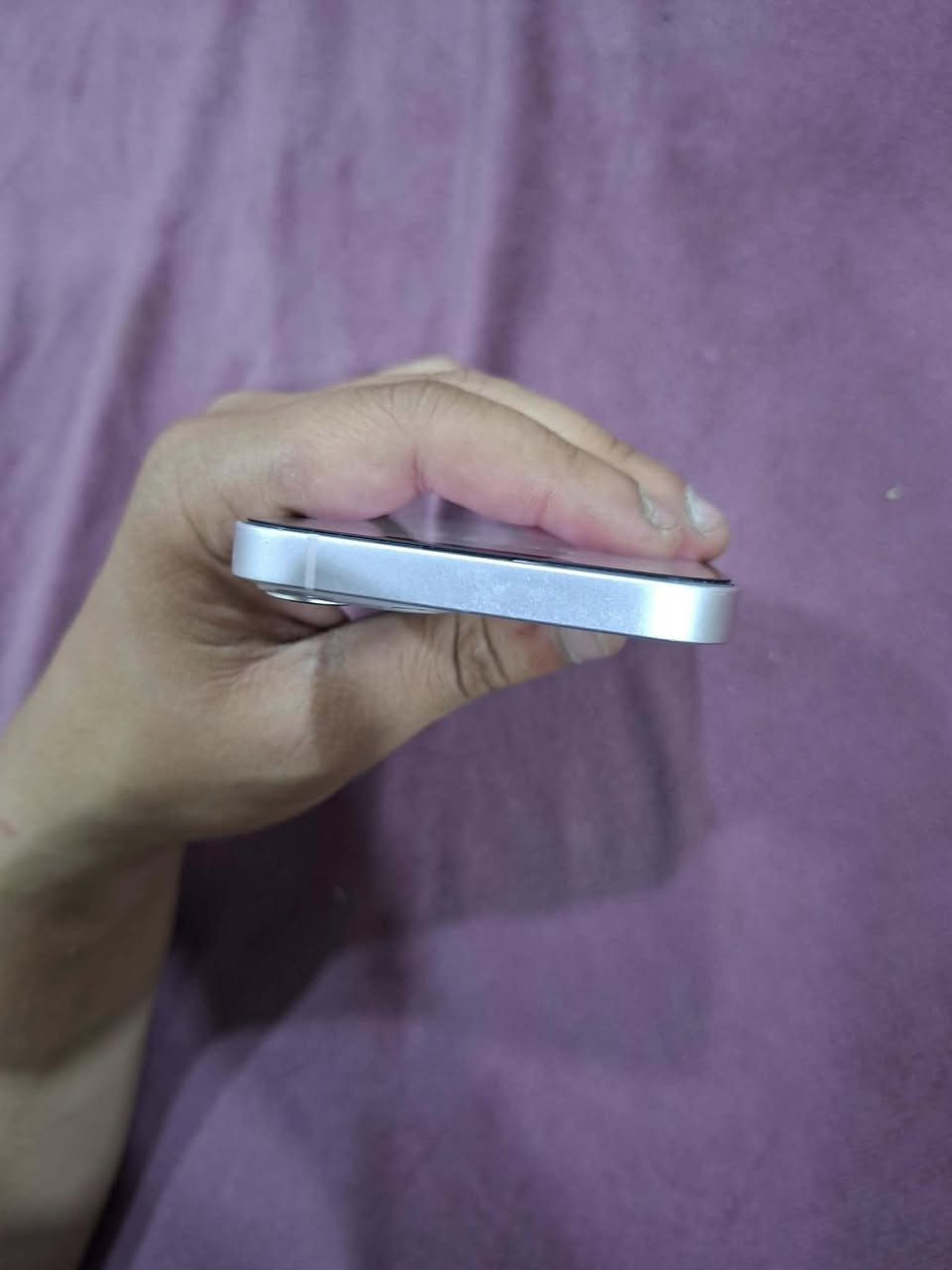 سلام عليكم iPhone 13
ذاكرة 128
جهاز نضيف حيل 
كارتونه ويا 
مبدل فقط بطارية اصلية 
سعر ٣٢٥ وبي مجال 
واتساب 
***********
