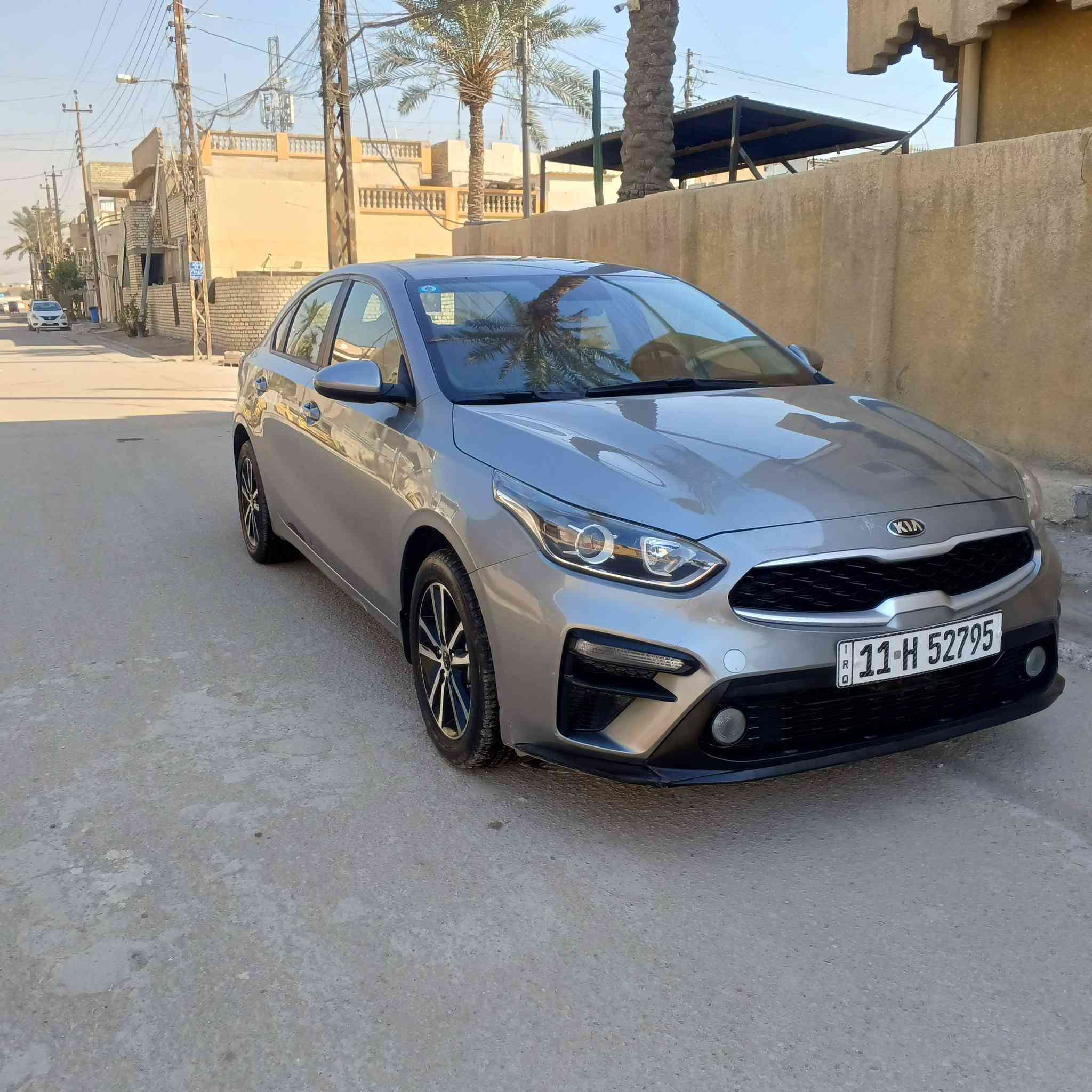 السلام عليكم
سيراتو خليجي موديل 2021 استلام الشركة بيها بصمتين وكتلوكات الشركة بعدها على ايد وحدة،،
رقم بغداد الدولي الجديد بأسمي شخصيا السارة مكفولة كفالة عامة كير ومحرك وصبغ جديدة تبارك الرحمن بعدها بترتيب الشركة ،،بس بيها باردات اثنين مبينه والثالث ممبين راح اوضحها من خلال الصور الباردات ،،ماشية (65) كم ،،
السيارة سعرها 148 $$ وبيها مجال
مكان السيارة بغداد ،،غير متواجد على النت اللي يحب يستفسر يتصل على رقمي /***********
