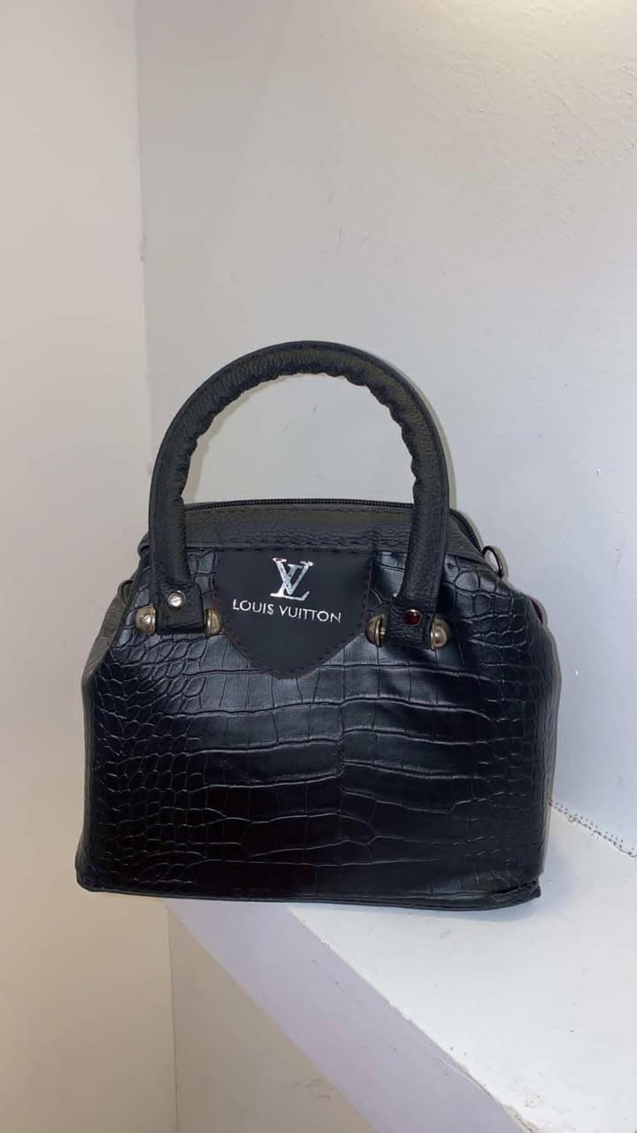 السلام عليكم القطعه على ٣ الف


**إذا كنت صاحب هذا الإعلان وتريد حذفه لأي سبب، رجاءا أرسل رسالة إلى الدعم الفني**