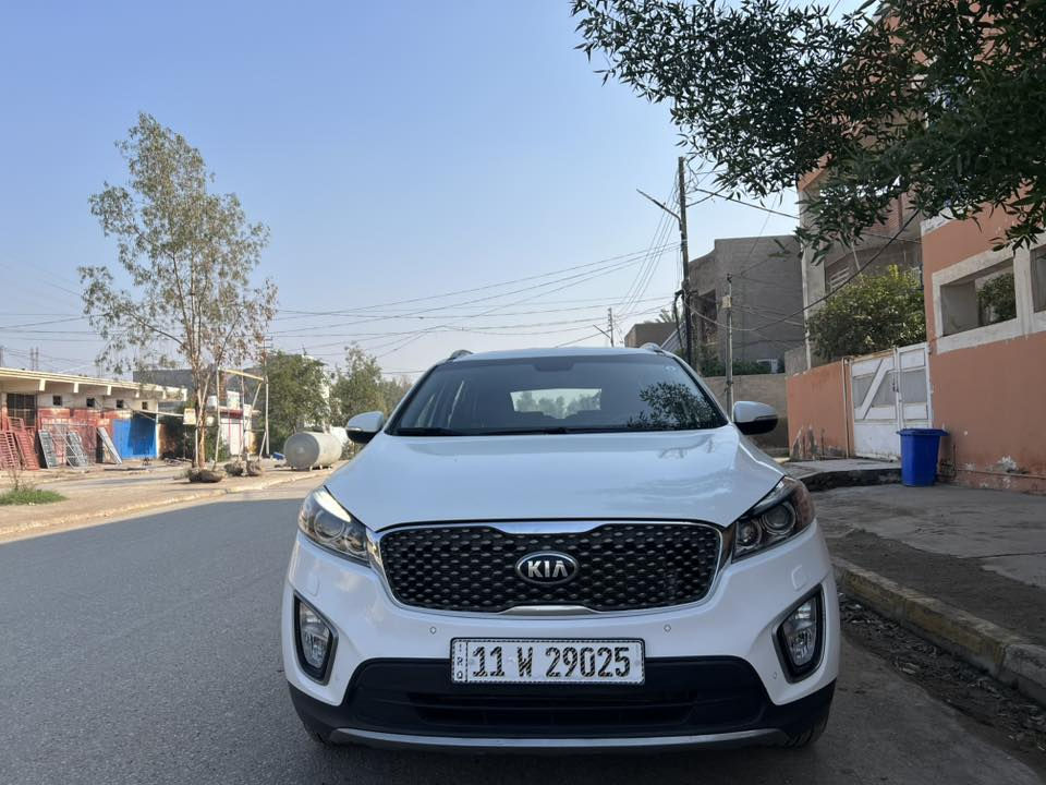 كيا سورنتو خليجي 
رقم بغداد الماني بسمي 
موديل ٢٠١٧ شكل ال١٨
لون ابيض 
٦ سلندر ٧ راكب 
فوووووول مواصفات بدون فتحة 
بصمتين: تشغيل وتقفيل 
الباب الخلفي كهرباء 
زراك لايت بلدعامية 
بردات خلفية اصلية 
كشنات جلد اصلي لونين 
كشنات ٢ كهرباء 
شاشة كبيرة اندرويد 
كامرة دوارة اصلية 
حساس امامي وخلفي 
مري شفط مع القفل 
تبريد ابيانو لمس 
تبريد ٣ قطع ثلج 
اضواء ترحيب بليدات 
علامة سورنتو بلدوسة 
تحكم استيرن فول 
حاكية : ابلوتوث: اوكس 
كيجات السرعة زئبقية 
شاشة الدشبول الكترونية 
مانع انزلاق وانحدار 
لد امامي وخلفي 
لايت زنون اصلي 
اشاير بلمري 
يدات نيكل اصلي 
ويل اكروم ١٩
ماشية ٧٩ اصلي أدك جرس
كير ومكينة وصدر وحدادية وتبريد كفالة عامة
بدون ضربة وتبديل وصبغ واشخوط وبارد كسر حديد 
كتلوكات الشركة موجودات/ الارضية مغلفة جلد/ البصمة الثانية ممستخدمة
كشرة جديد وصافي من كلشي عدى تكحيلة صغيرة بس 
الرقم الدولي الجديد / هزة جديدة // سنوية جديدة 
سيارة جديدة معنى الكلام // سيارة جاهزة مابية اي نقص 
السعر ٢٢٤$
***********
