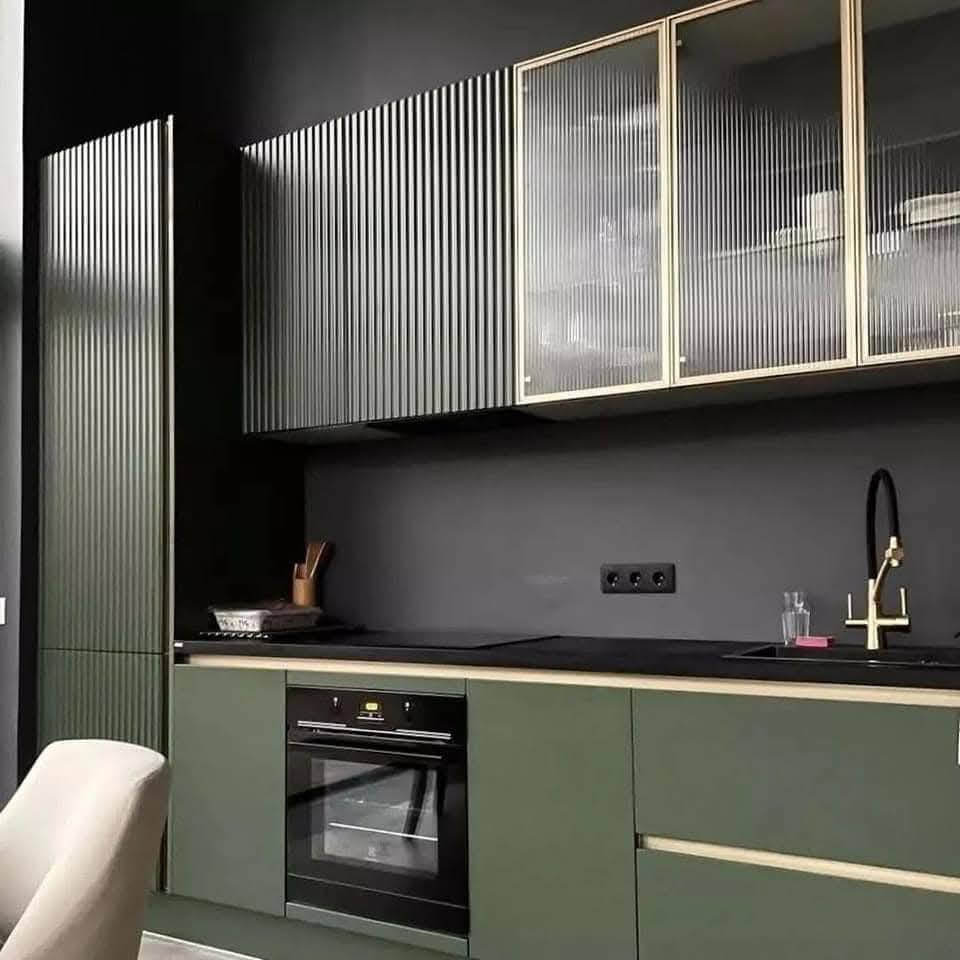 ✨ ذوقك هو الأساس… وإحنا نحوله إلى واقع ✨
أي تصميم يخطر ببالك، أي لون تتمناه، وأي تفاصيل تحلم بيها… ننفذها إلك بدقة عالية وبجودة ترضيك، لأن رضاك هو هدفنا الأول.
🔷 الوارث للمطابخ التركية وأعمال الألمنيوم
إتقان في العمل… وأناقة في التصميم ✨
نوفر لكم كافة الأعمال الخاصة بالألمنيوم والمطابخ بأحدث التصاميم وأفضل المواد:
🔹 مطابخ تركية حديثة بموديلات عصرية
🔹 كاونترات مطابخ بجميع الأنواع
🔹 محجرات ألمنيوم للسطوح والدرج
🔹 أبواب ألمنيوم
🔹 شبابيك ألمنيوم
🔹 جميع أعمال الألمنيوم الحديثة حسب الطلب
💯 نشتغل حسب طلب الزبون
(أي تصميم – أي لون – أي فكرة) ننفذها بدقة واحترافية عالية
📍 العنوان:
ذي قار – قلعة سكر – شارع المجمعات
مجاور مجمع العجيب، خلف مول المدينة (علي خيون الجديد)
📞 للاستفسار والحجز:
*********** واتساب – أحمد
*********** واتساب
✨ الوارث للمطابخ التركية
دائماً متميزون… ولسنا الوحيدين، لكننا نحرص أن نكون خياركم الأول ✨
