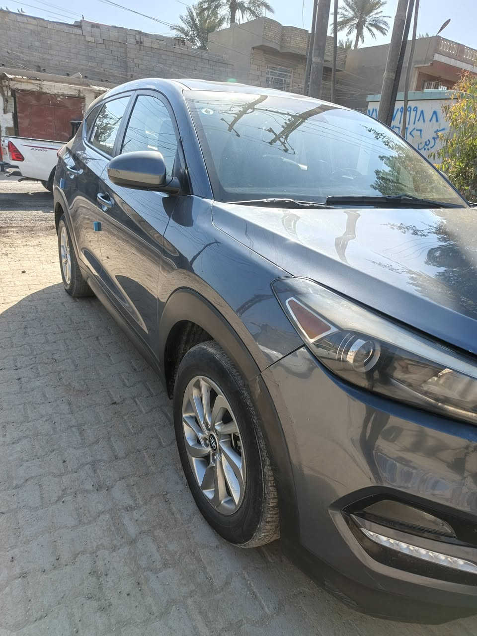 السلام عليكم توسان 2017 وارد امريكي رقم بغداد
سياره جاهزه وكامله رقم دولي سنويه.وهزه جديده 
ماعايزه كلشي وبسمي السعر 140 وبيها مجال 
الاتصال خط و واتساب موجود   ***********
