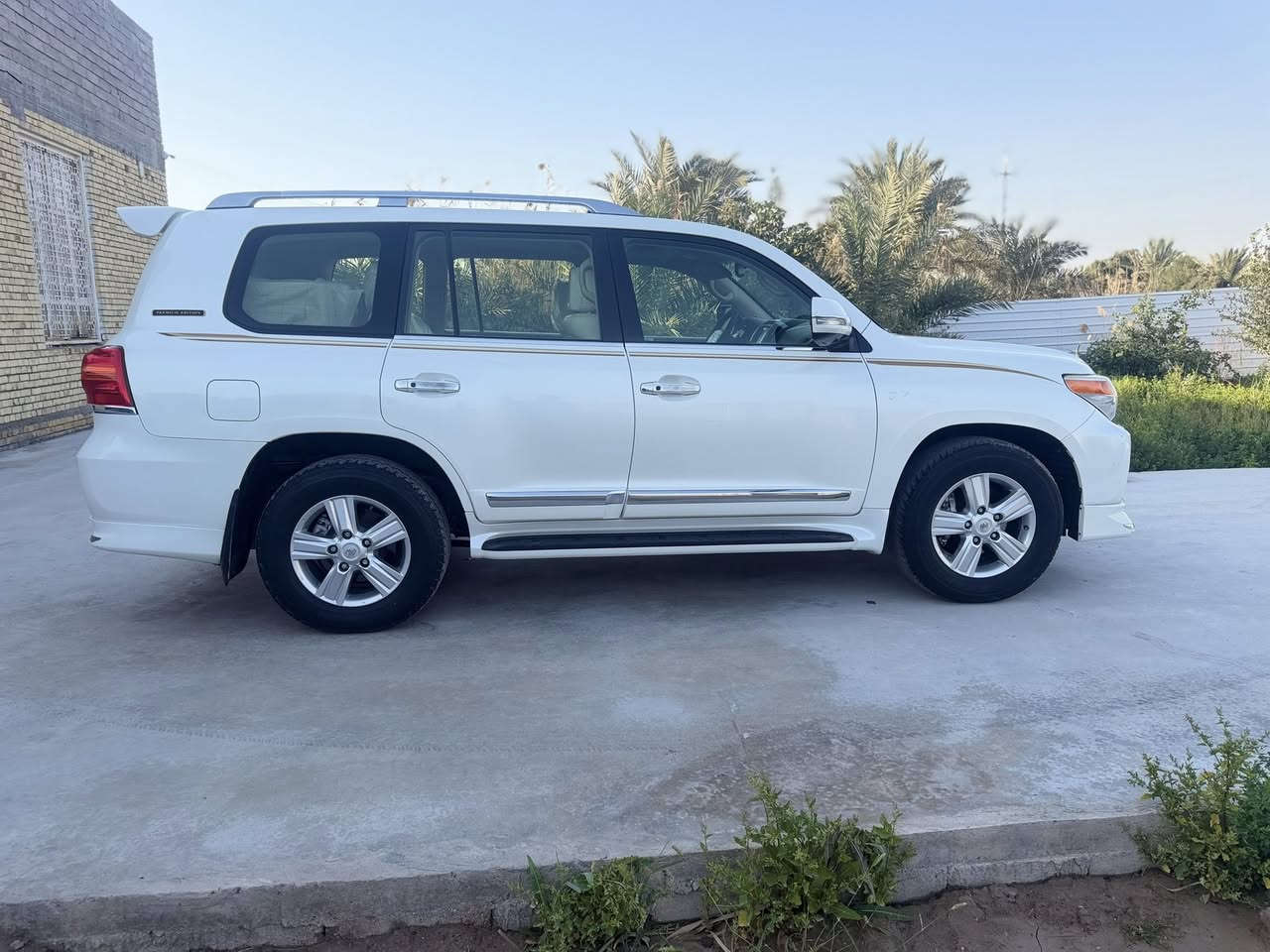 السلام عليكم
الاندكروز VXR 5.7 V8 2015 مواصفات لكزز  رقم اربيل السنوية الى 2031 كفاله عامه السيارة المكان البصره قضاء المدينه والسعر خاص للأستفسار على الرقم ***********
***********
