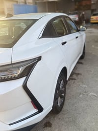 سلام وعليكم السياره بعده بضمان الشركةموديل 2024 سياره نضيفه كلش حلوه م...
