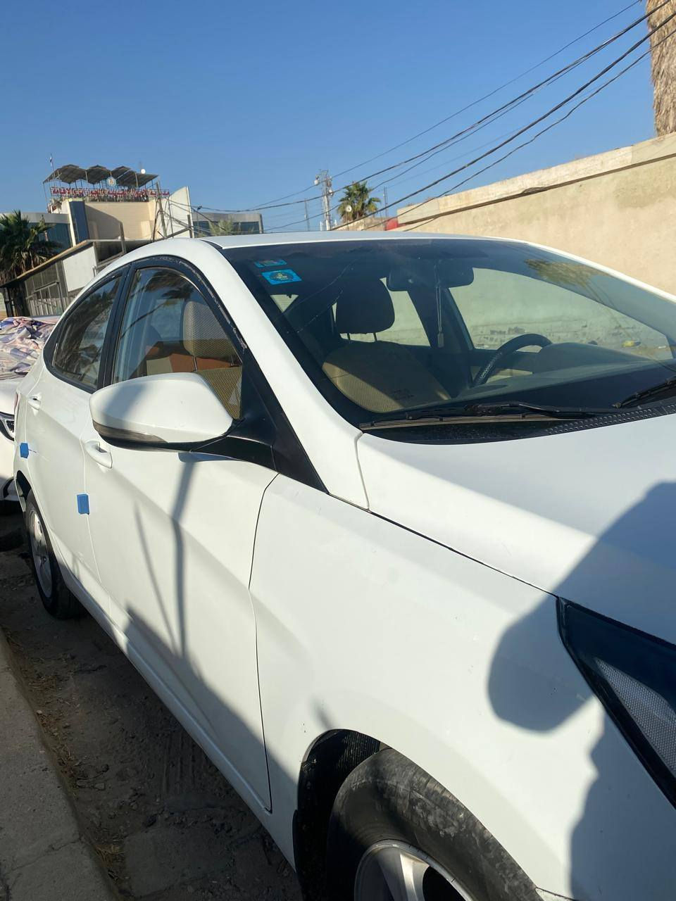 اكسنت خليجي فول ٢٠١١ بغداد
مواصفات :
فتحه سلايد
مسجل كار بلي
خمسه ويل كب
كاميرا خلفية
اشاير بلمري 
حساس عطلات
فول تحكم ستيرن
داخل جلد
ارضيه جلد
وباقي مواصفات معروفه
رقم بغداد انكليزي هزة
مسويلها ادامه باتري وفيت بم. صدر جديد 
مكان بغداد الدورة جمعية خير الله
 بيها تبديل جاملغ الأيمن وتعديل بنيد وشخوط خفيفة 
 ***********
