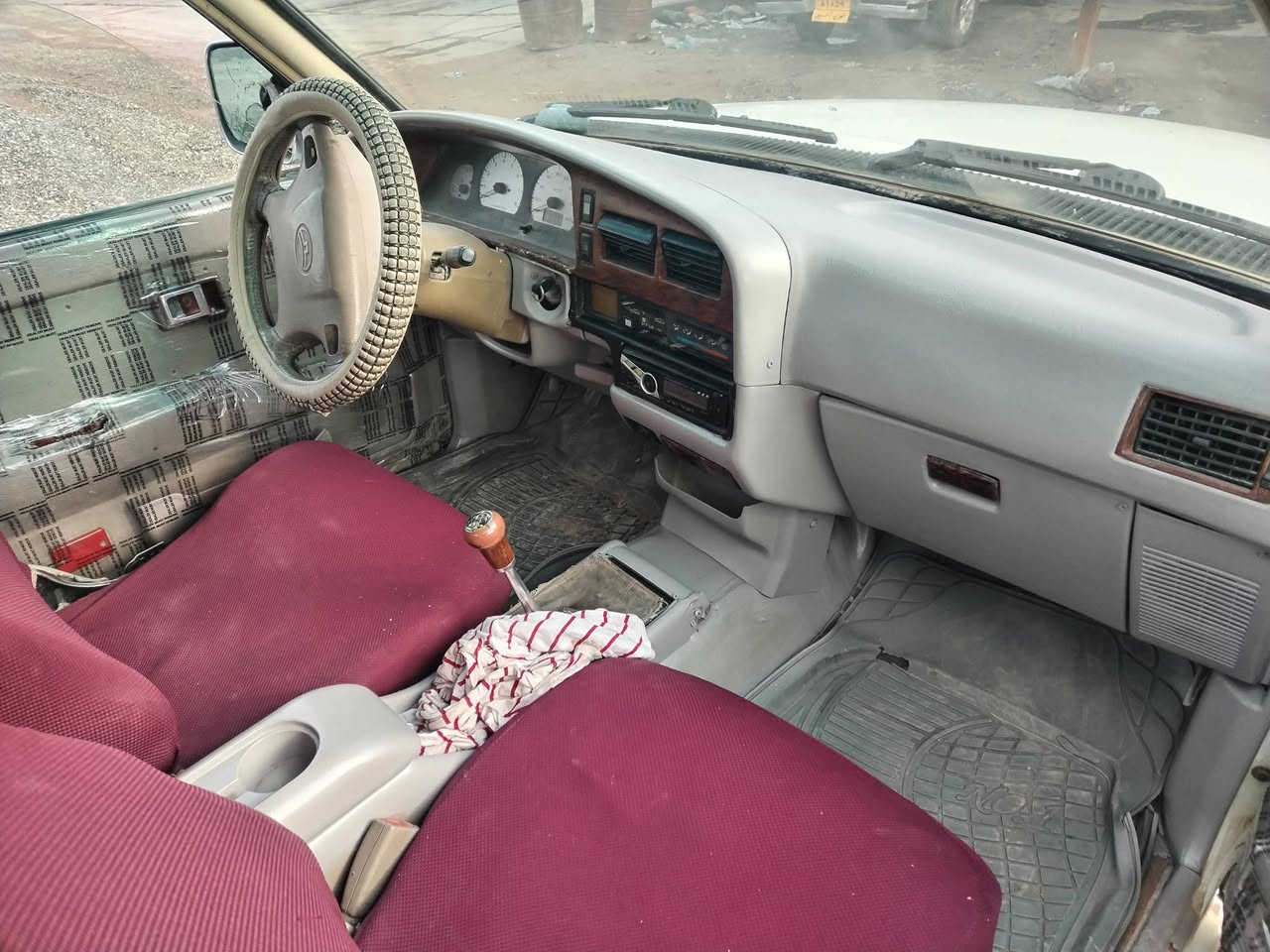 ت .***********
دێر مودێل 2006 مکینە بەخ مەنەفێس ئەسل
 بێ دەعم بێ خایس بێ صبغ 
گێڕ مکینە اکسل بێ حەیب 
سعر 38وەرەقەو کەمێك مجال
 شوێن ڕوڤیا
