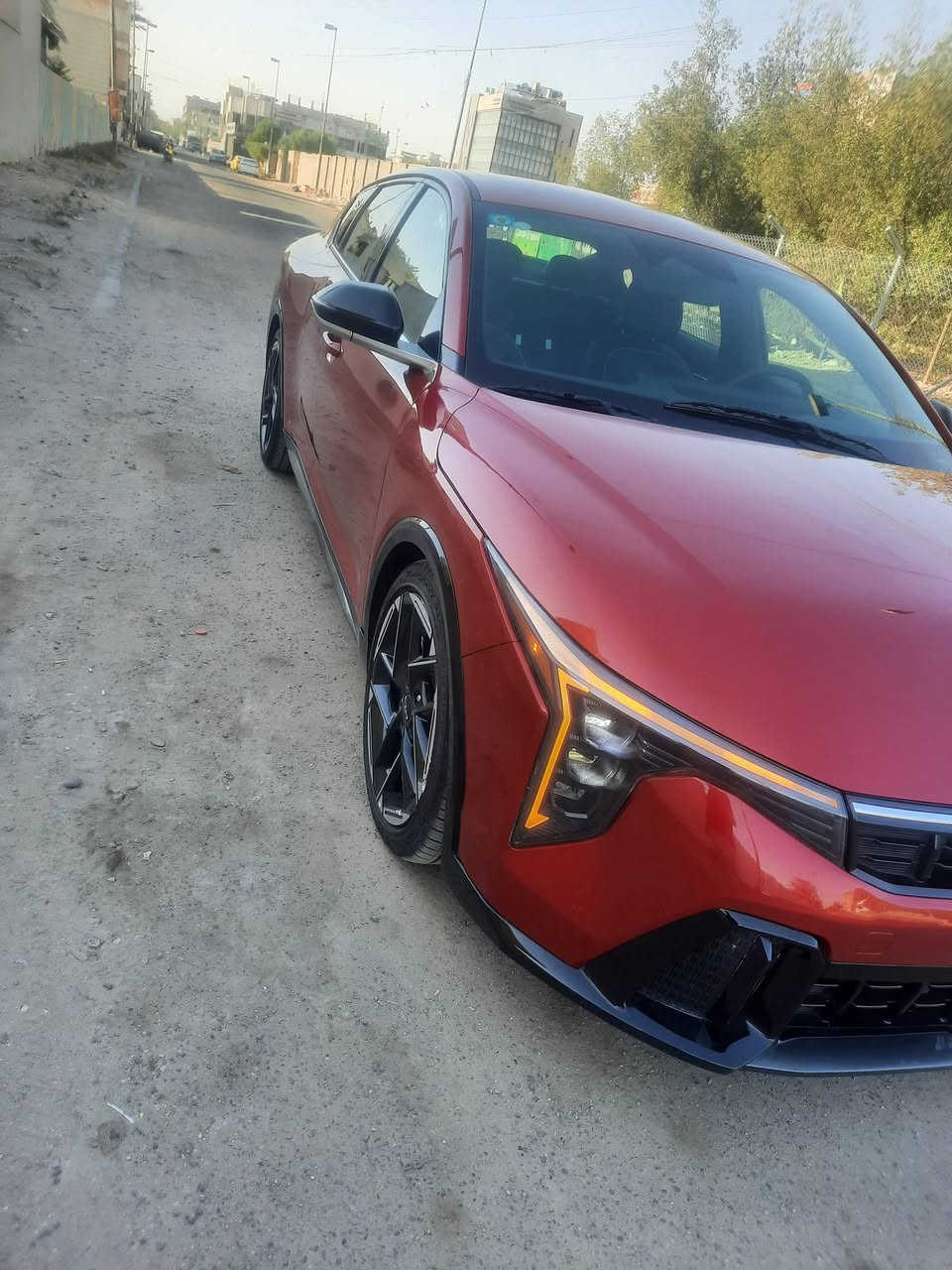 السلام عليكم للبيع فقط
 2025 K4 GT LINE
محرك 2000 دوش
السيارة ليبل واحد 
السيارة ماشية 4000
مرقم بغداد سنوية بأسمي 
الحادث نصف باب خلف السائق+باب السائق تكحيل كرت
+بارد في حافة الجاملخ الأيسر البجم كبس 
داخل جلد كانتارا 
ستيرن ابيض بلادي
رقم الشاصي 3KPFW4DEXSE040280
مكان السيارة بغداد شارع فلسطين 
السعر 193$ بيها مجال للشراي 
للأستفسار ***********
