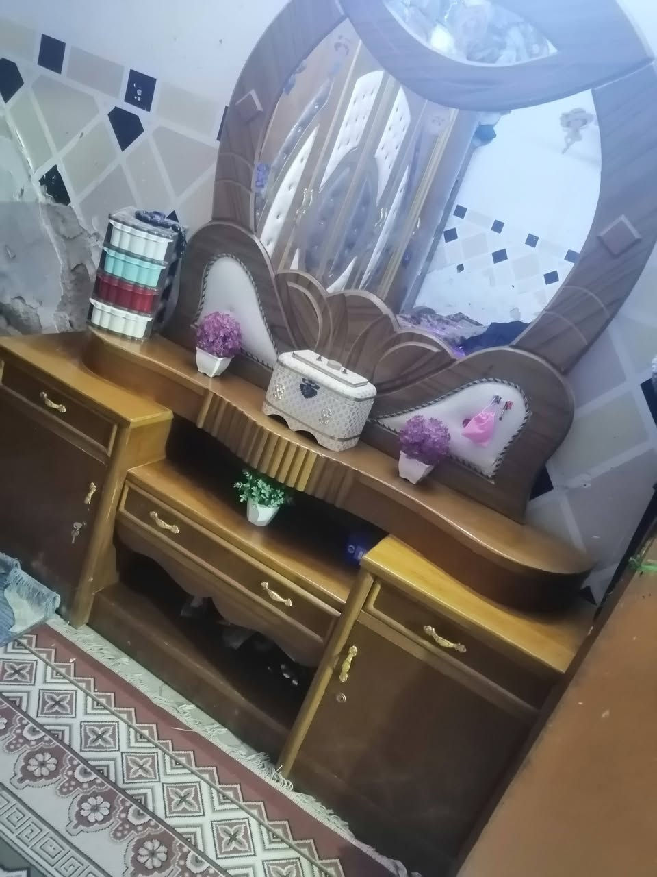 سلام عليكم ورحمه الله وبركاته غرفه نوم للبيع تزكام درجه اولى. مع فراش نفرين للبيع.  ***********
