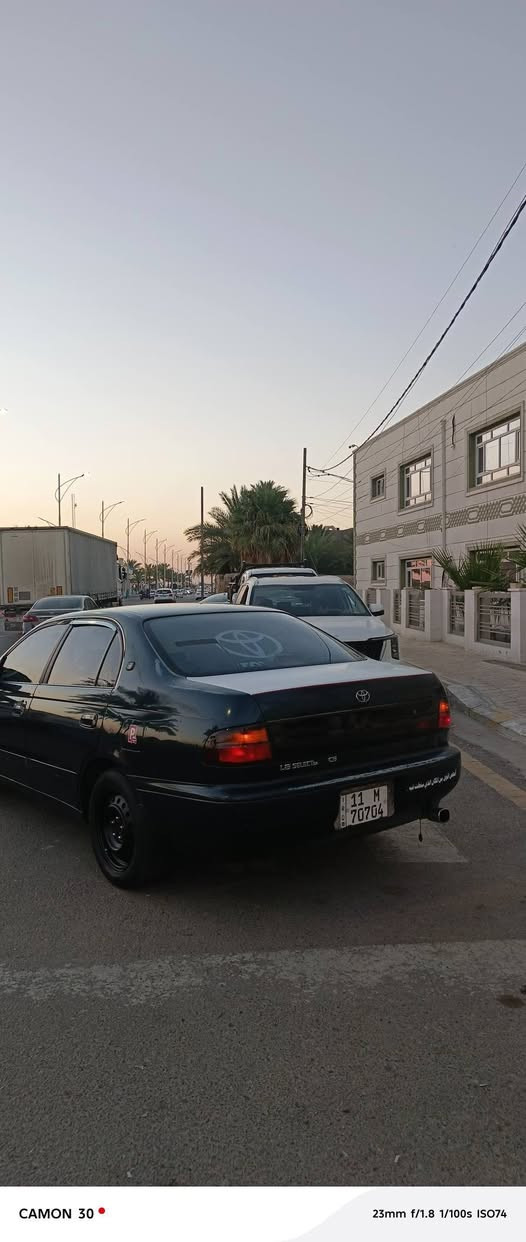 سلام عليكم من رخصت الادمن تيوتا كورونا موديل 1993 سياره بلاديه بدون صبغ بدون ضربه بدون بارد حداديه حلوه صدر امامي خلفي كامل تخم تاير تبريد ثلج سياره رقم بغداد باسمي تحويل ثاني يوم المكان فلوجه كورنيش سعر 45 بيه مجال بسيط  للاستفسار ***********
