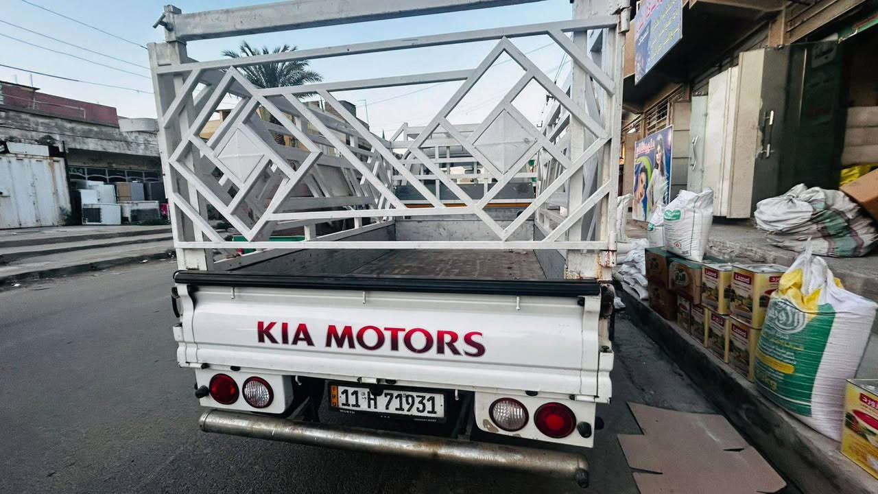 كيا بنكو موديل 20 محرك 2700 السيارة مكفوله كفاله عامه السيارة بسمي سعر 132 وبيهه مجال سكن بقداد***********
