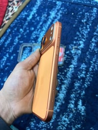 ايفون • بابل شارع 80 • مستعجل