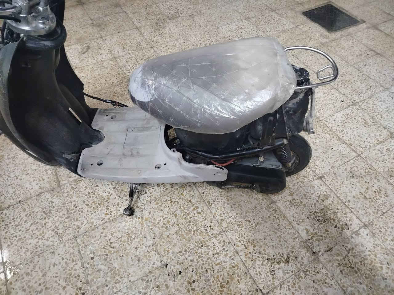 مطار محرك جديد شرط 60 يقمز من جواك بوشه 80 مشدود بيه تارات جدد كفر كامل بس مصبوغ 150


**إذا كنت صاحب هذا الإعلان وتريد حذفه لأي سبب، رجاءا أرسل رسالة إلى الدعم الفني**