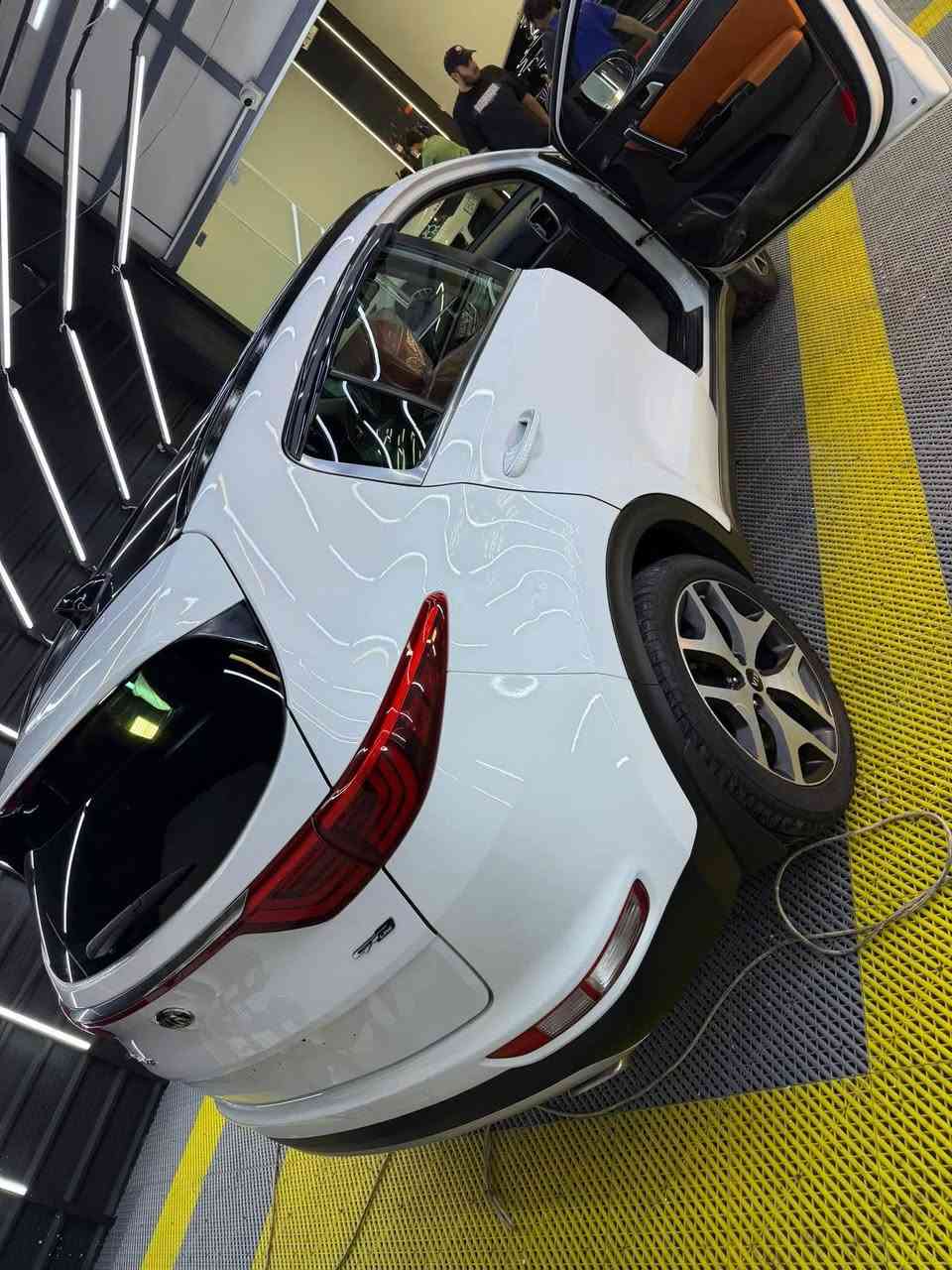 السلام عليكم
كيا سبورتج موديل 2016
فول جيتي لاين
 السونار مرفق بلمنشور
اعلئ مواصفات للخير
مكان السياره بغداد ابو غريب
 السعر 162
***********
