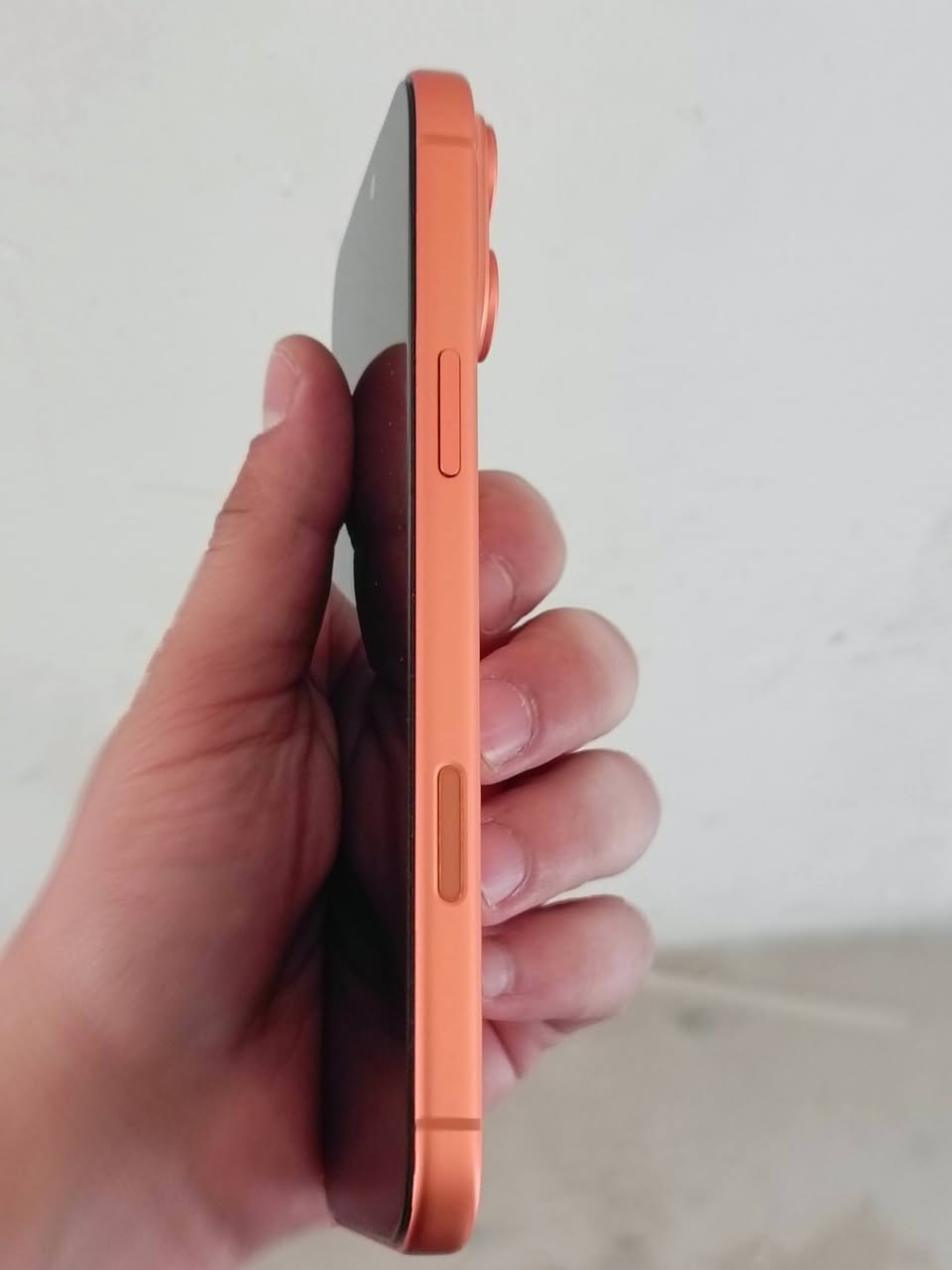 للبيع
ايفون 17 برو ماكس ذاكرة 256 

اللون برتقالي 

البطارية 100

نظيف 100 %

نسخة ال esim

عدد دورات الشحن 112
 للاستفسار مراسلتي بالخاص


**إذا كنت صاحب هذا الإعلان وتريد حذفه لأي سبب، رجاءا أرسل رسالة إلى الدعم الفني**