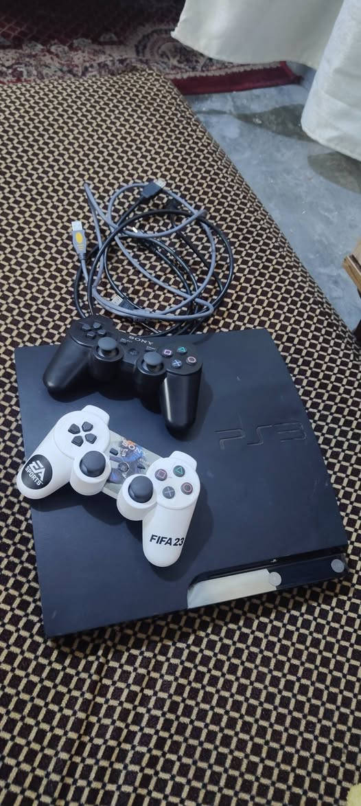 سلام عليكم بلي3 نضيف مستخدم شي قليل كارتونه ويا البيع السعر 100قفل ***********
