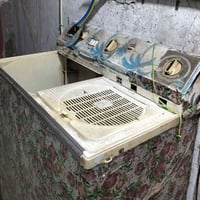 غساله النوعيات القديمه... الأصليه نقص فقط غطاء ماطورات شغاله كلها غسل ...