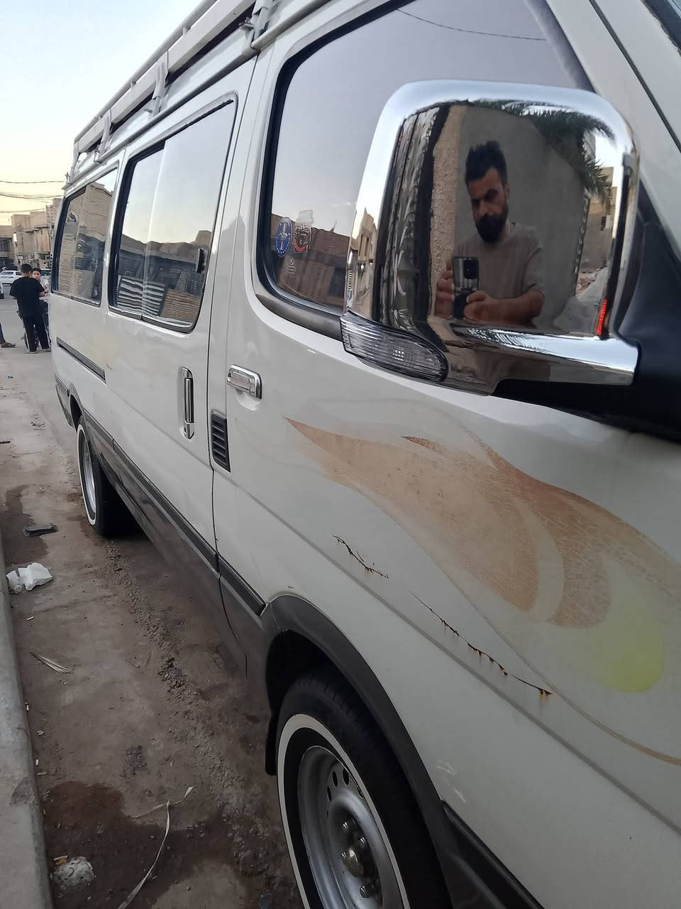 الوان مديل 15سياره كفاله سنويه 30 دوشمه مال كوستر مكاني كربلاء سعره 77 بيه مجال محرك كير دواخل كله جديد دشمه كوستر *********** سياره بسمي
