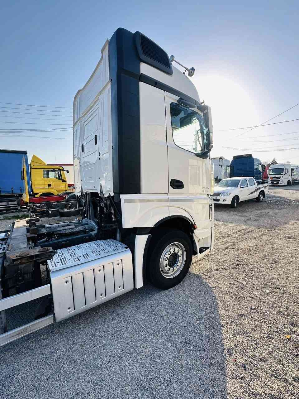 🏁معرض بابل.سليمانية 🏁
🤍ماشاءالله تبارك الله 🤍
موديل (2018)🇩🇪🇩🇪🇩🇪
حجم  (2545)om471💪
دخول (جديدة 2026)🧿
مواصفات (فول.فول)🚛
ماشية (850km)🏁✈️
(سيارة عدد2 جديدة)
( طايرة جديدة)
 السعر (👍)
مكفول كفالة عامة 
***********
واتساب 📞☎️
*********** 
العنوان.سليمانية 📍
