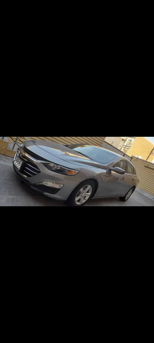 شيفروليه ماليبو موديل  ( 2025 )
مواصفات ( LS )

# محرك 1500
# رادار امامي وجانبي
# شاشة كبيرة 
# كامرة خلفية 
# نقطة عمياء
# كير 7 نمر 
# ويل كب 17
# حساسات خلفية
# بصمة تشغيل
# مثبت سرعة
# مانع انزلاق 
# سايد بريك بصمة

باقي المواصفات معروفه
ضرر سيارة جاملغ امامي واضح بالصور  ماشيه (  22  ) ميل 
سيارة جديدة 
رقم اربيل تحويل او وكالة عامة  
سعر سيارة( 153 ) ورقة بيها مجال قليل 

رقم موبايل/ ***********
                / ***********
