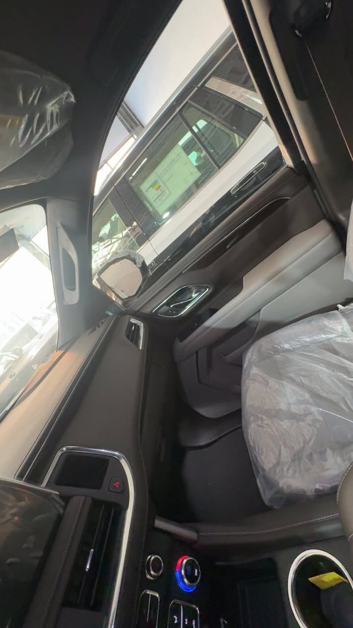 سلام عليكم
يوكن جمسي 2024خليجي
اخت الزيرو مرقم كامل ماشيه 200km
Sle
وكاله المنصور خليجي 
كفاله عامه 
530$
وبيه مجال بسيط للشراي
مكان السياره البياع
***********
