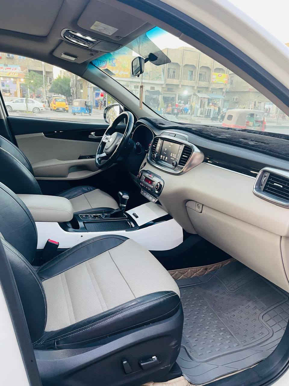 السلام عليكم سورتنو 2020خليجي ماشيه 56بيه بارد جاملغ خلفي صفحة الصدر كلش بسيط ولباقي كفاله عامه شرط السونار بأي مكان اسفسار اكثر اتصل ***********مكان السياره بغداد المدينه
