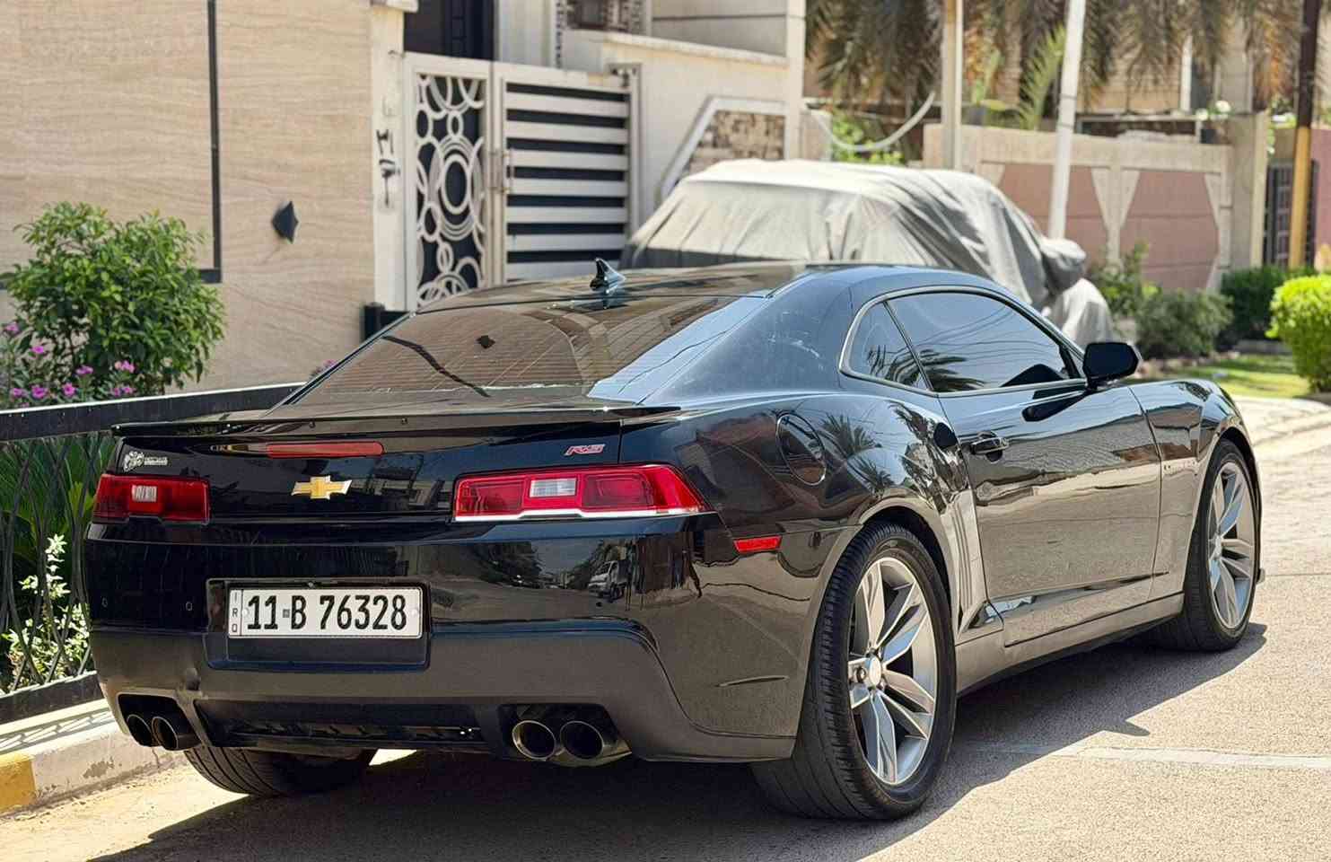 السلام عليكم من رخصة الادمنية
للبيع كمارو 2015 
RS V6 3600 جديدة كلش 
فول مواصفات للاخير عده الفتحة كشنات جلد

داتا شو كيجات يم الكير كشنات كهرباء شاشه
مع كاميرا و حساسات شاشه اعطال وسطيه 
كير محرك صدر امامي خلفي تبريد كله كفاله

تخم ويل و تاير جديد تو سايز السيارة جديدة
رقم بغداد الجديد شرط التحويل
العنوان بغداد حي القاهره قرب جامع النداء
عارضها ب 84$ بيها مجال 
***********
